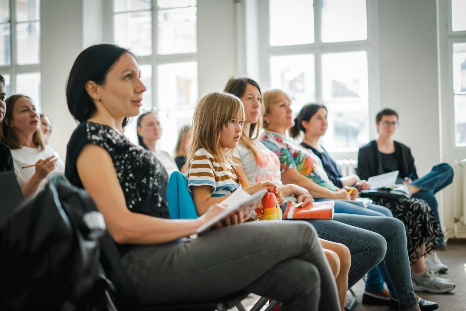 Collaborative financial education workshop setting